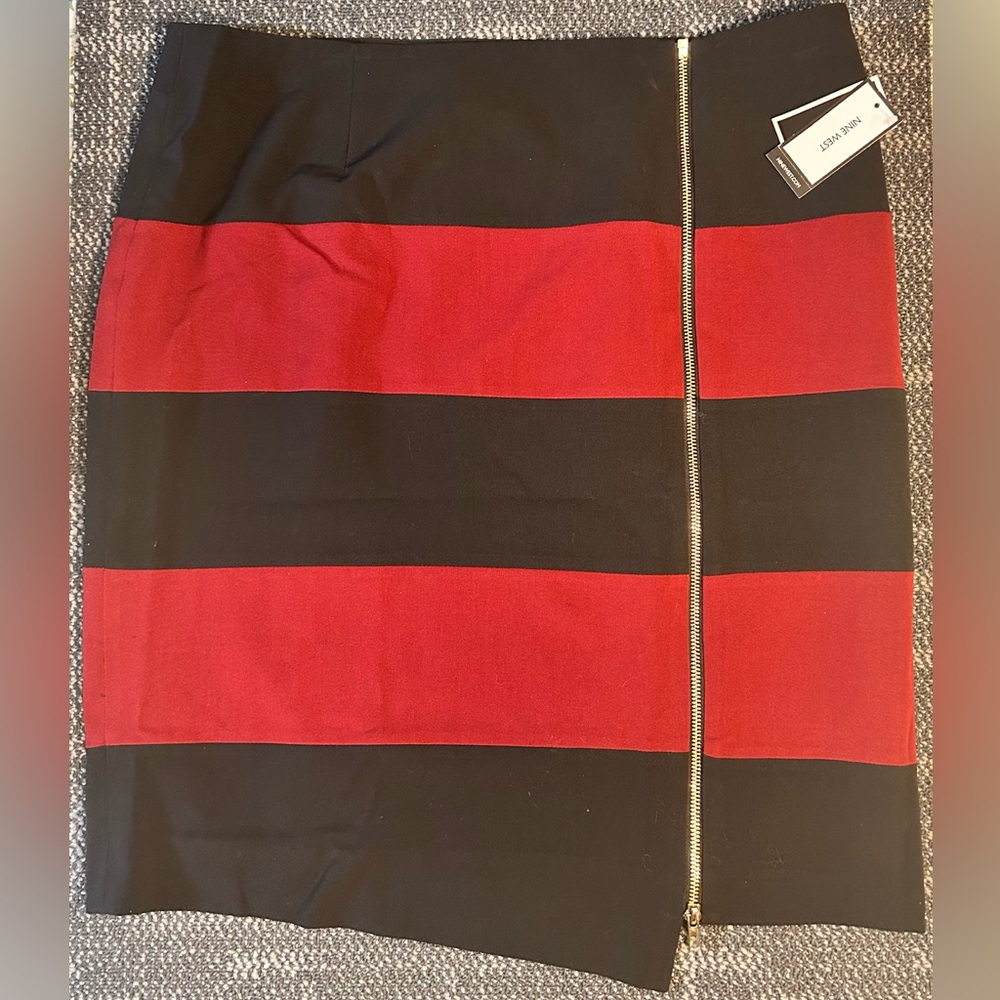 NWT Nine West Asymmetrical Stretch Skirt Black Red Stripe Nostalgia Porto Sz 16